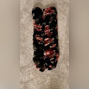 Stretchy fitted pencil skirt